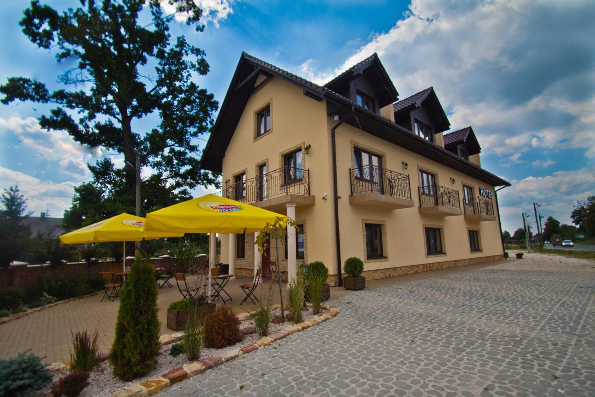 Dwa Bratanki Otel Rzeszow Dış mekan fotoğraf