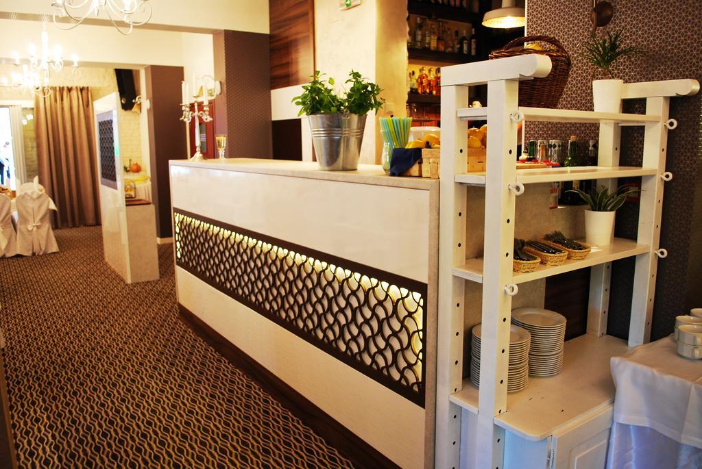 Dwa Bratanki Otel Rzeszow Dış mekan fotoğraf