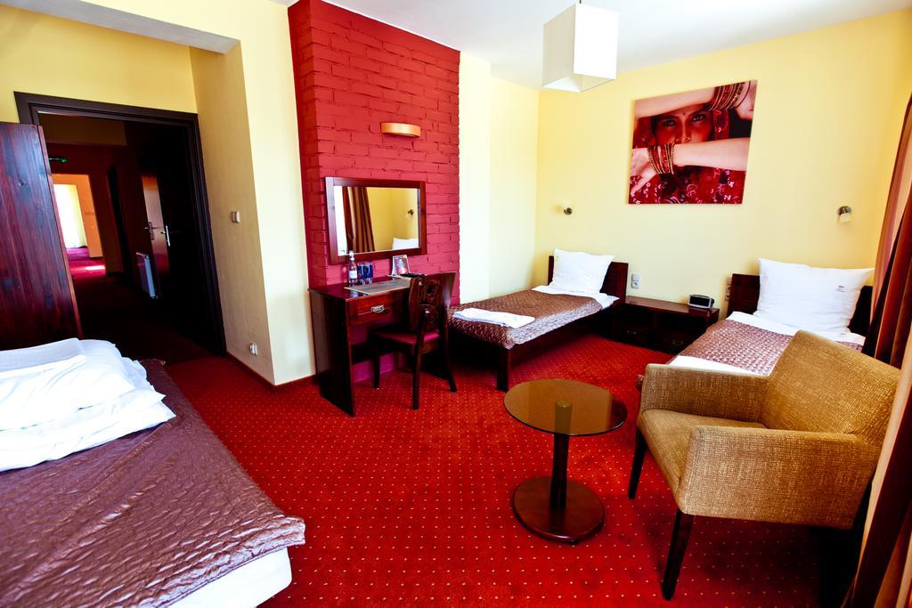 Dwa Bratanki Otel Rzeszow Dış mekan fotoğraf